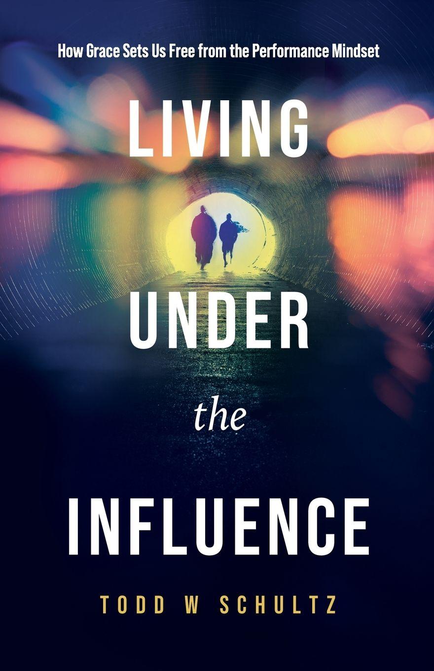 Vorderes Coverbild Living Under the Influence