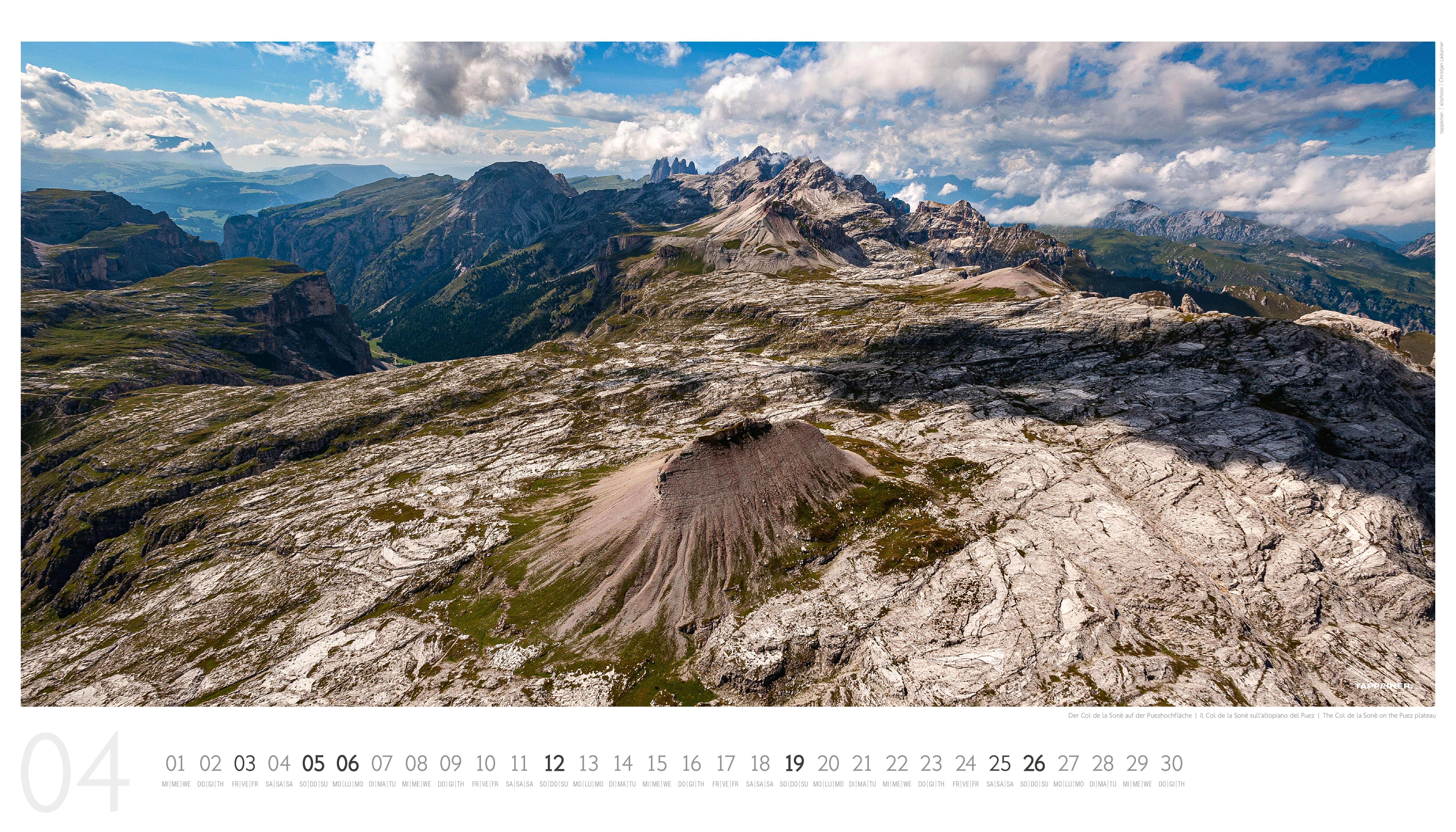 Beispielinhalt (Bild) Luftbildkalender Dolomiten 2026