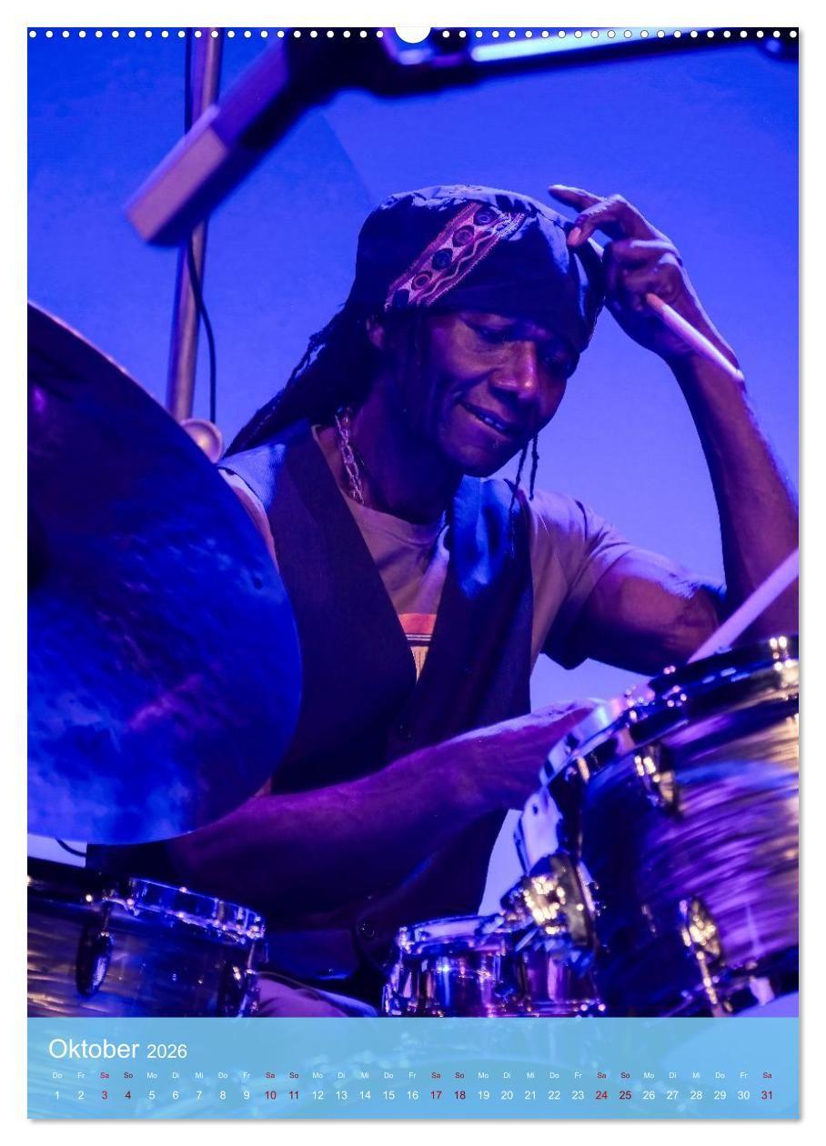 Beispielinhalt (Bild) Jazz - Zwischen den Tönen (hochwertiger Premium Wandkalender 2026 DIN A2 hoch), Kunstdruck in Hochglanz