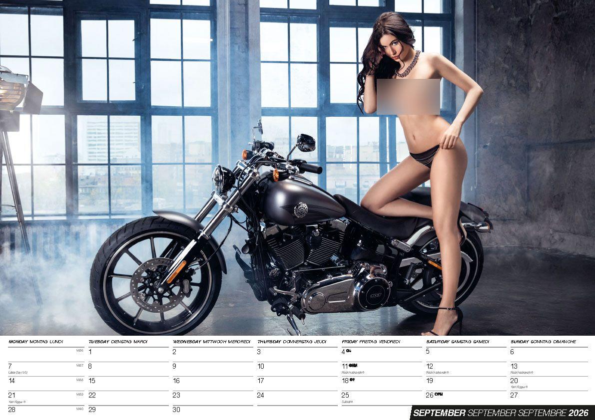 Beispielinhalt (Bild) Girls und Bikes 2026 - Der sexy Motorrad Kalender 2026