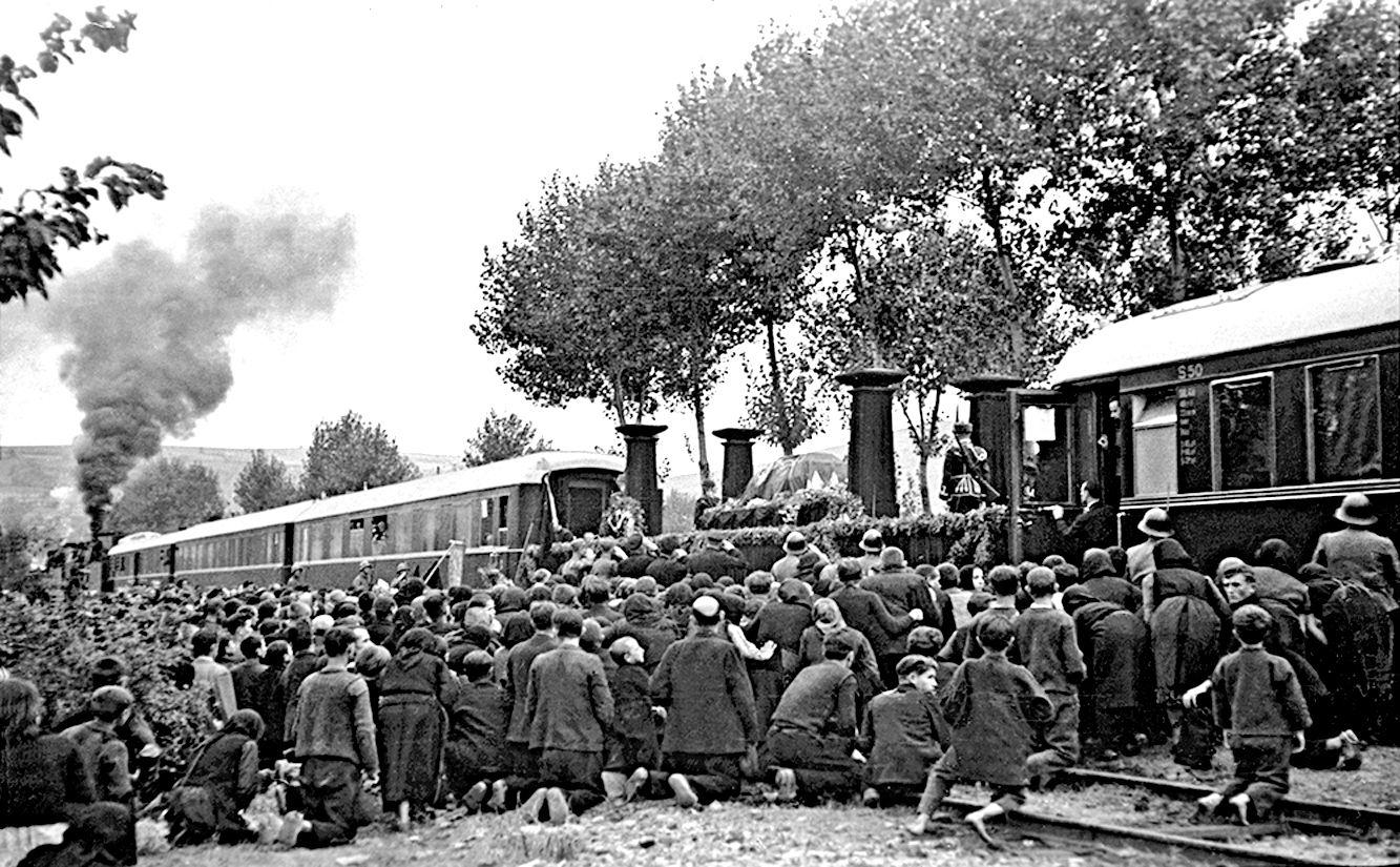 Beispielinhalt (Bild) Schnellzüge der Deutschen Reichsbahn Gesellschaft