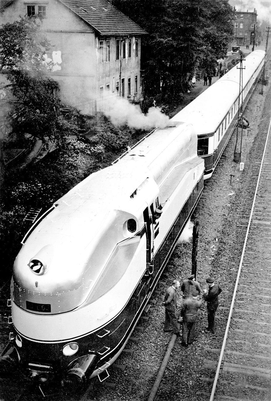 Beispielinhalt (Bild) Schnellzüge der Deutschen Reichsbahn Gesellschaft