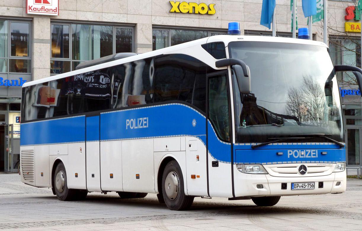 Beispielinhalt (Bild) Polizeifahrzeuge Mercedes-Benz