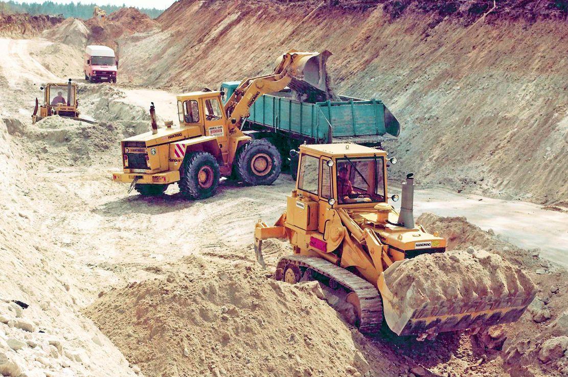 Beispielinhalt (Bild) Hanomag Baumaschinen - Die letzten Giganten