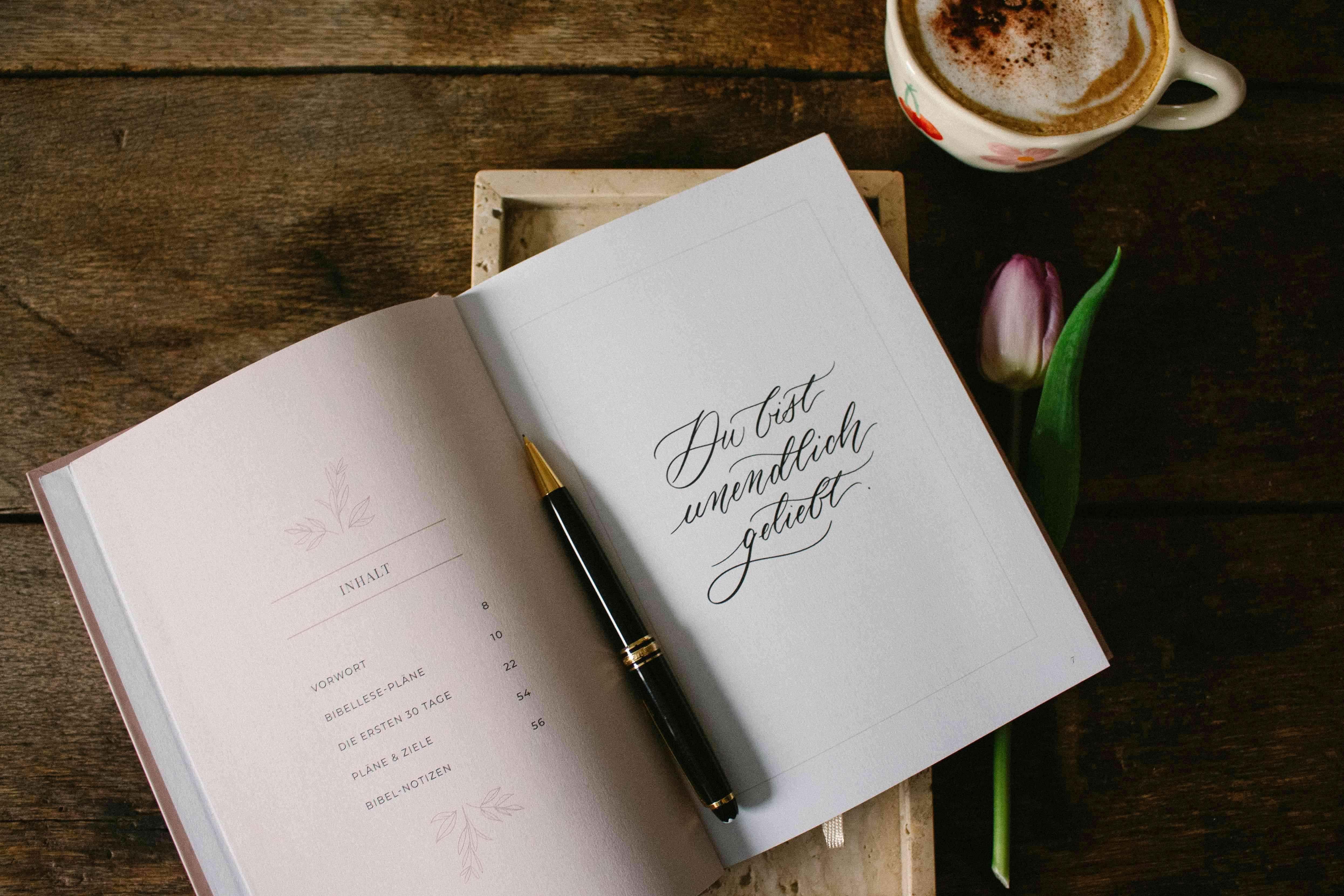 Beispielinhalt (Bild) Blühende Worte. Dein Bibellese-Journal