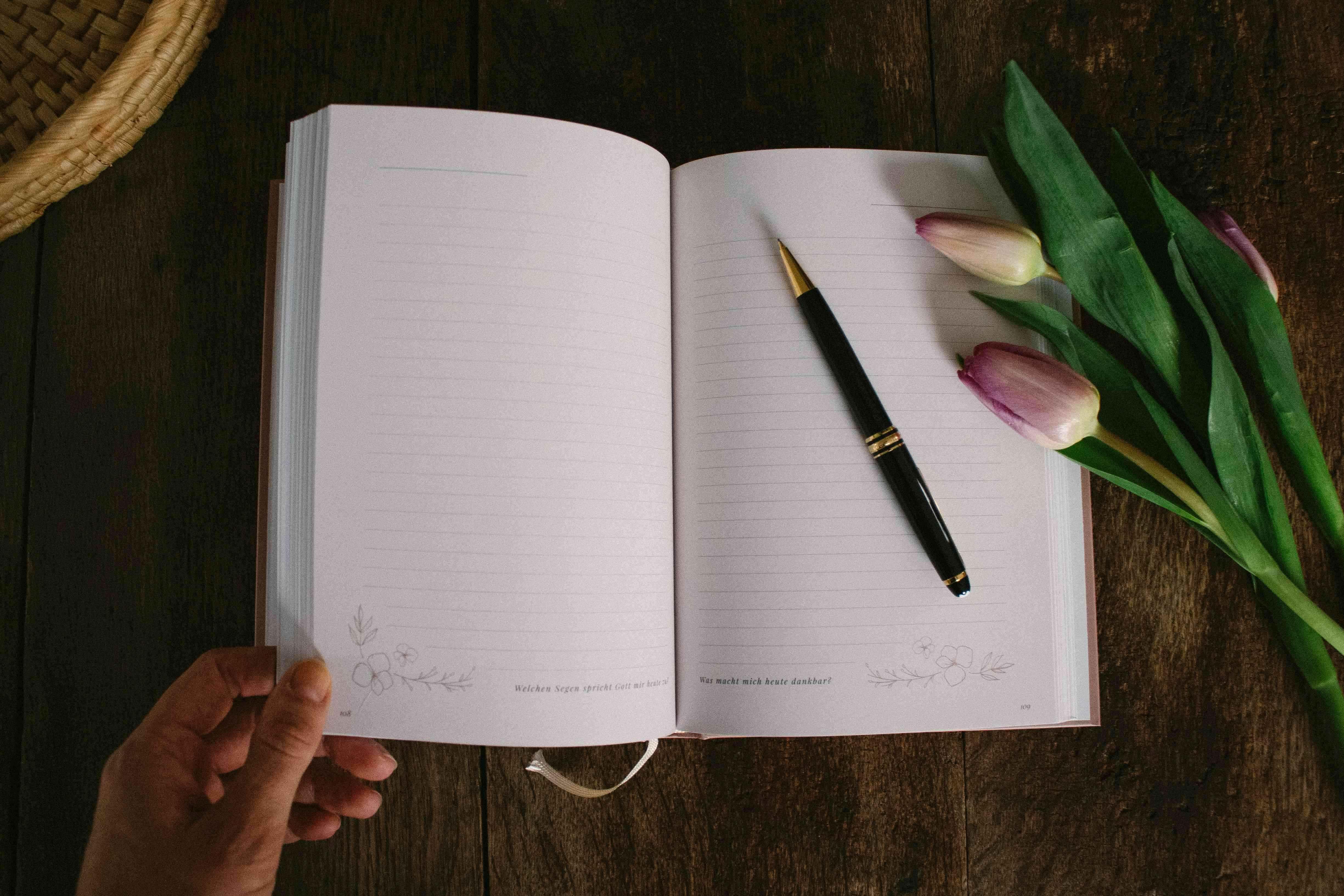 Beispielinhalt (Bild) Blühende Worte. Dein Bibellese-Journal