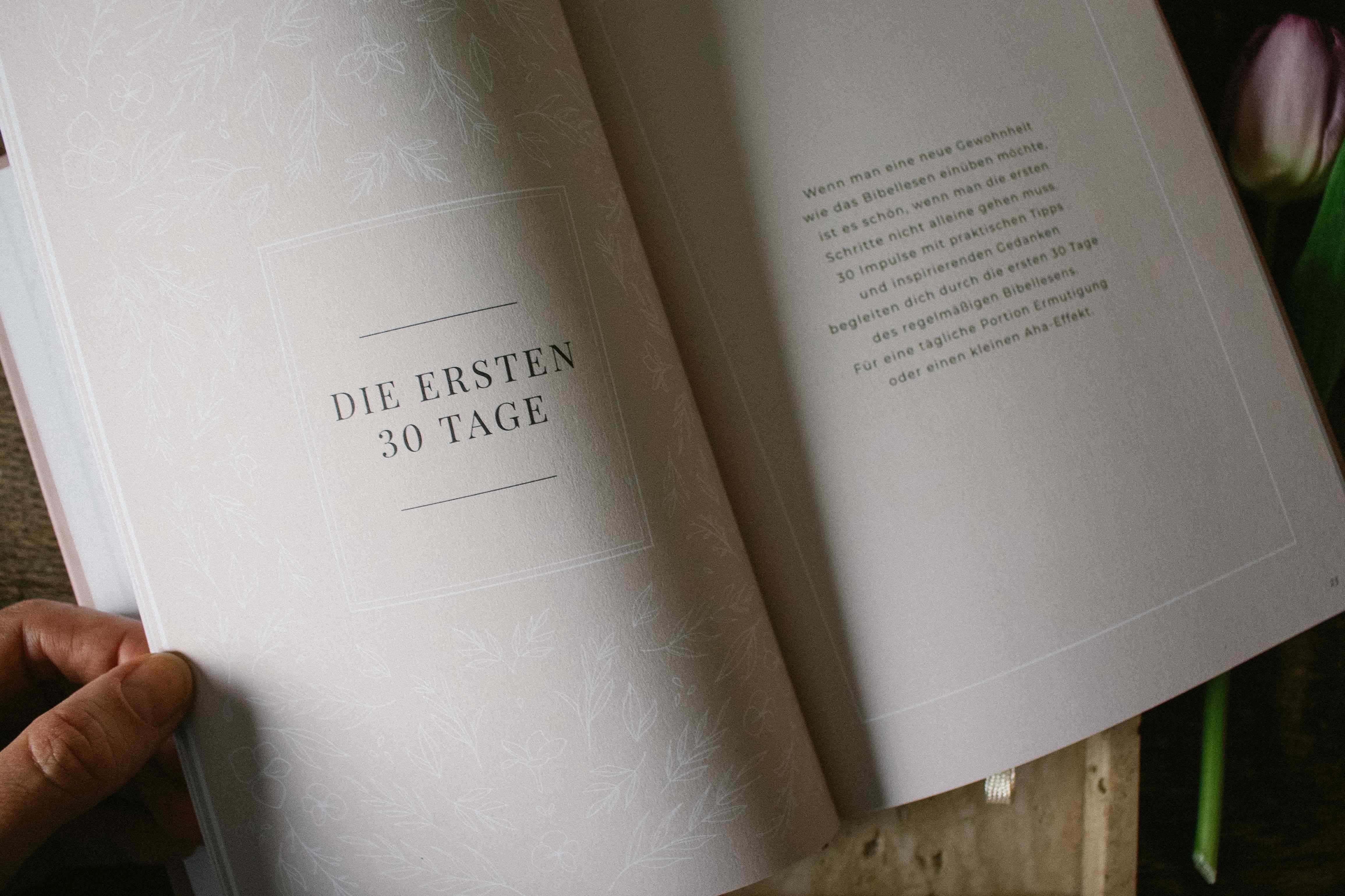 Beispielinhalt (Bild) Blühende Worte. Dein Bibellese-Journal