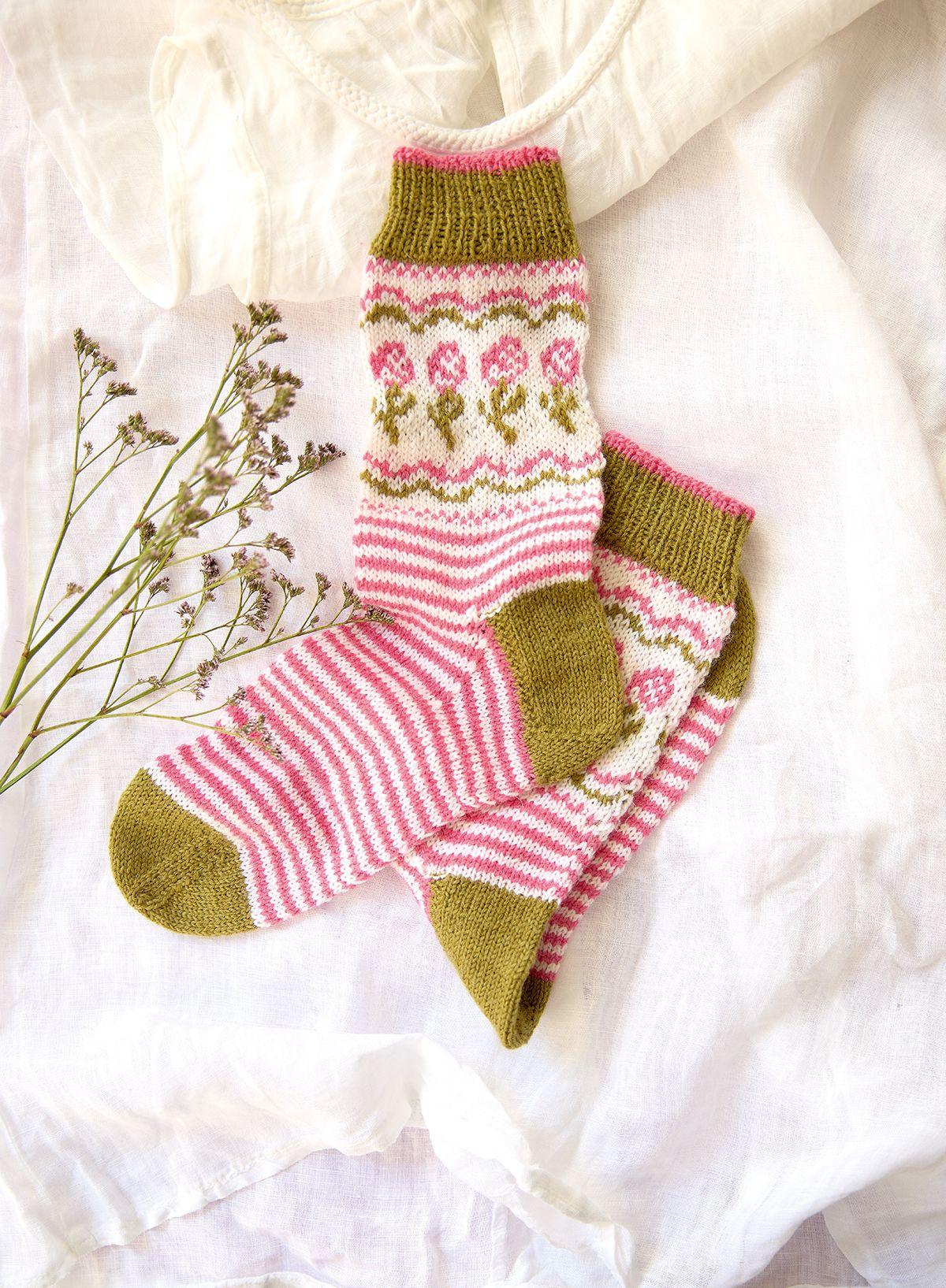Beispielinhalt (Bild) Romantische Socken stricken