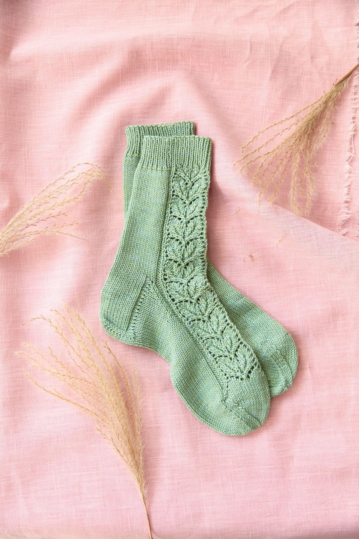 Beispielinhalt (Bild) Romantische Socken stricken