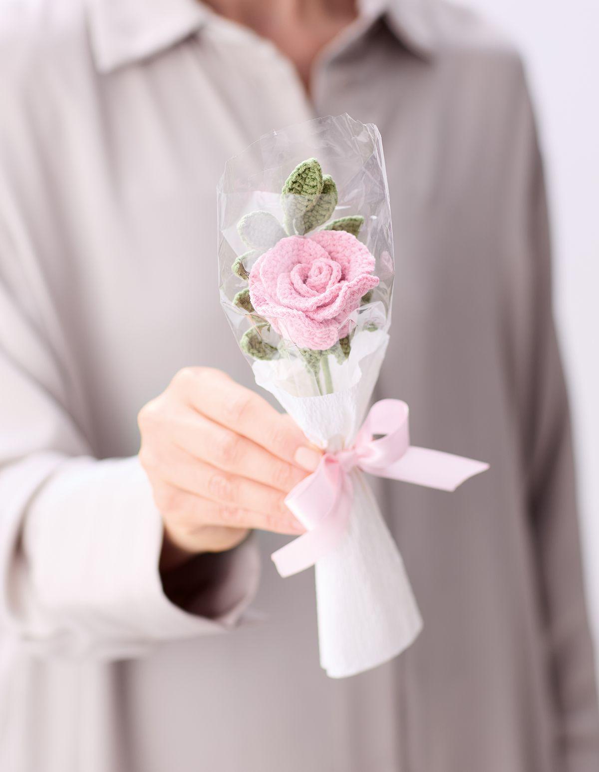 Beispielinhalt (Bild) Romantische Blumen häkeln