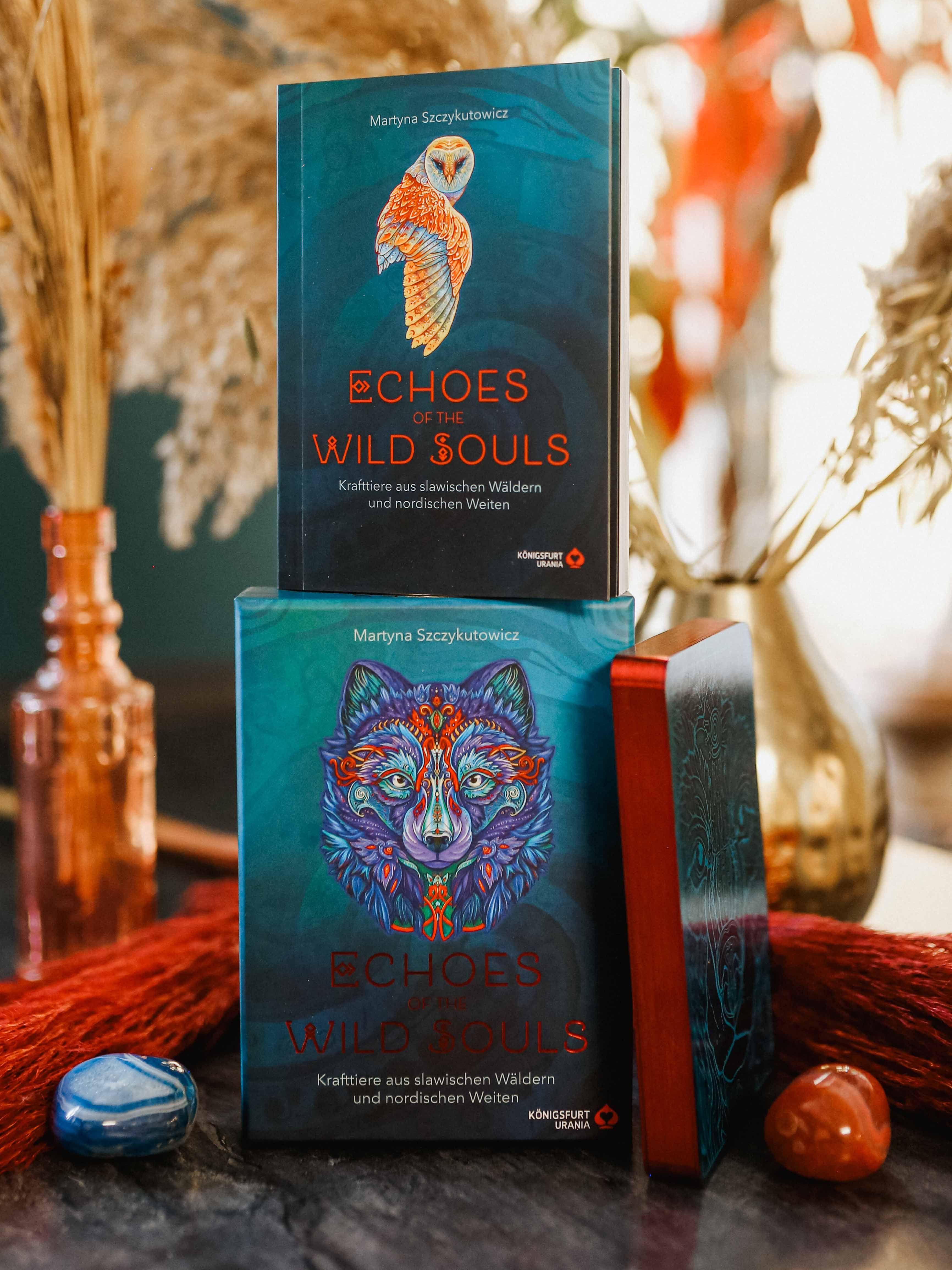 Beispielinhalt (Bild) Echoes of the Wild Souls - Krafttiere aus den slawischen Wäldern und nordischen Weiten (Orakelkarten - Krafttierkarten)