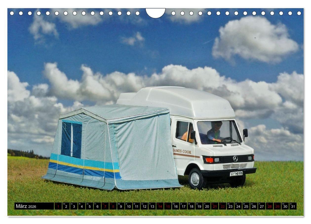 Beispielinhalt (Bild) Miniaturwelten des Campings (Wandkalender 2026 DIN A4 quer), CALVENDO Monatskalender