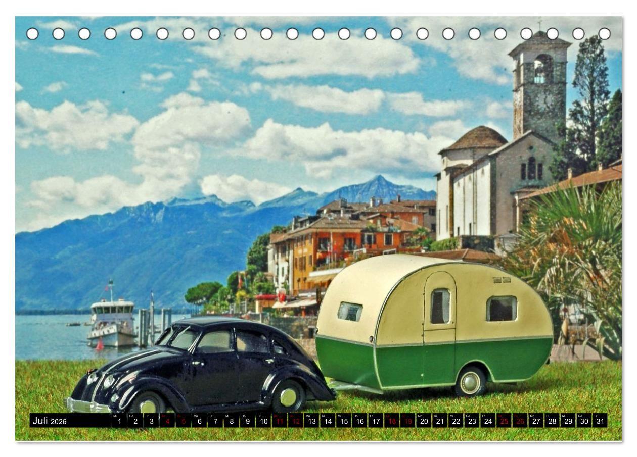 Beispielinhalt (Bild) Miniaturwelten des Campings (Tischkalender 2026 DIN A5 quer), CALVENDO Monatskalender