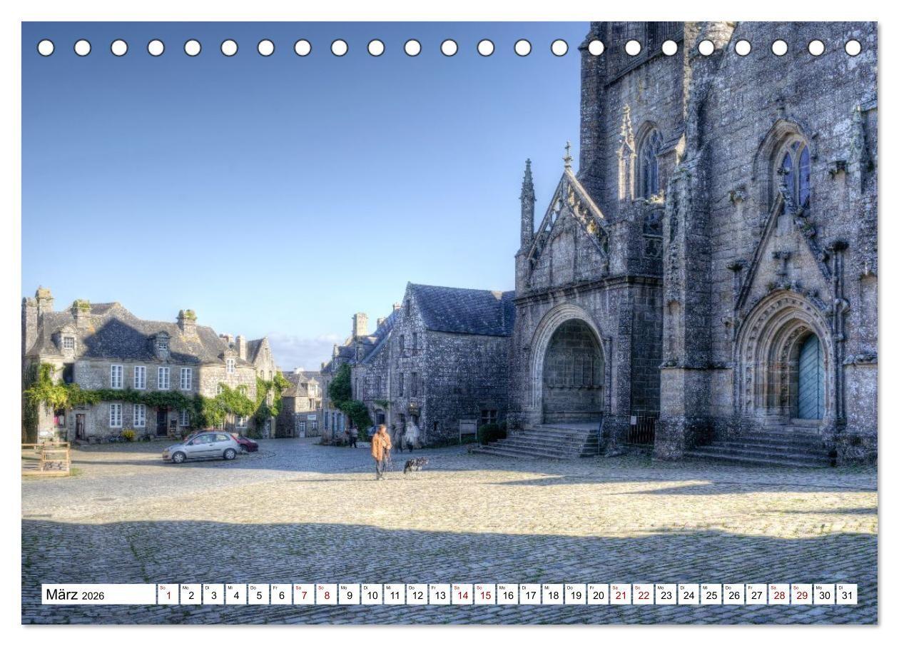 Beispielinhalt (Bild) Locronan, ein Highlight in der Bretagne (Tischkalender 2026 DIN A5 quer), CALVENDO Monatskalender