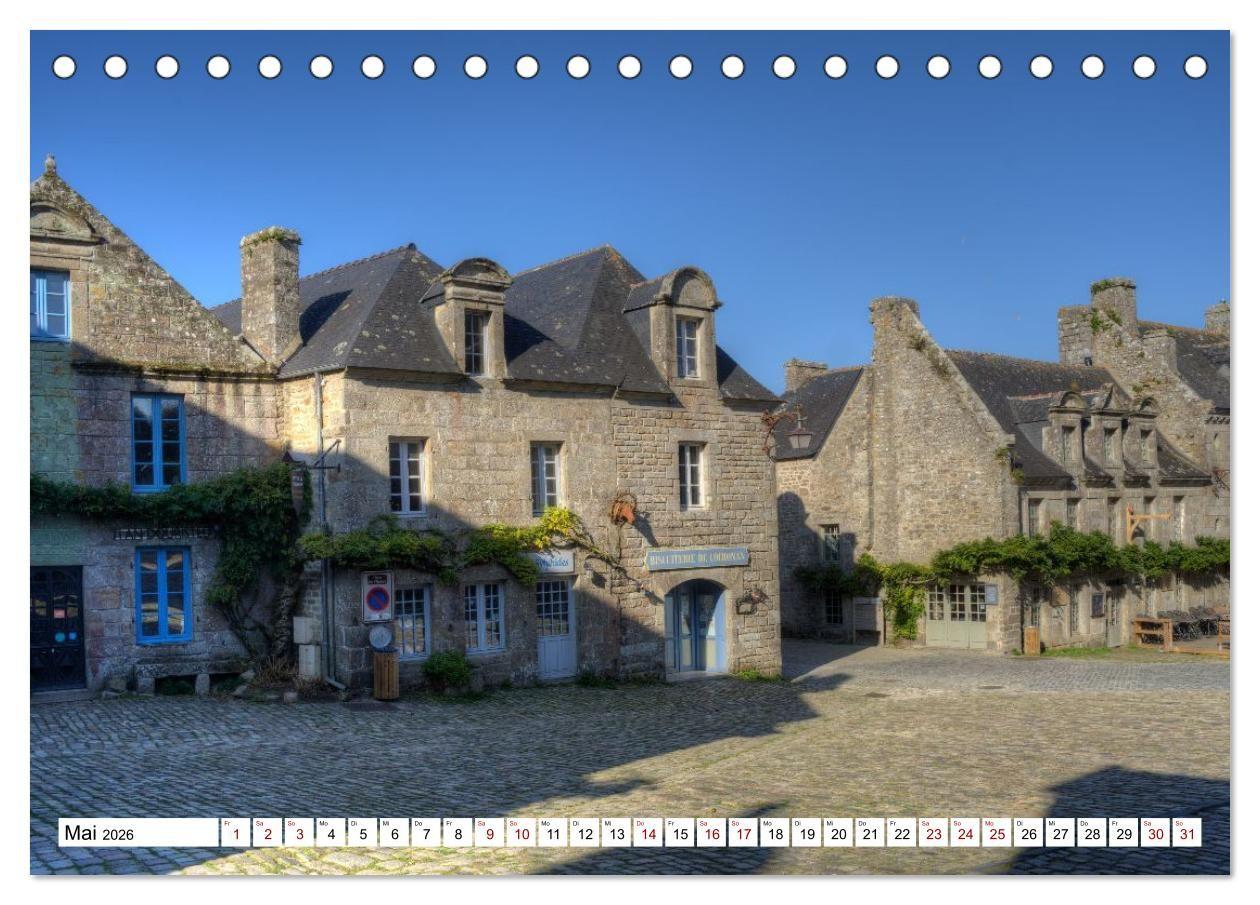 Beispielinhalt (Bild) Locronan, ein Highlight in der Bretagne (Tischkalender 2026 DIN A5 quer), CALVENDO Monatskalender