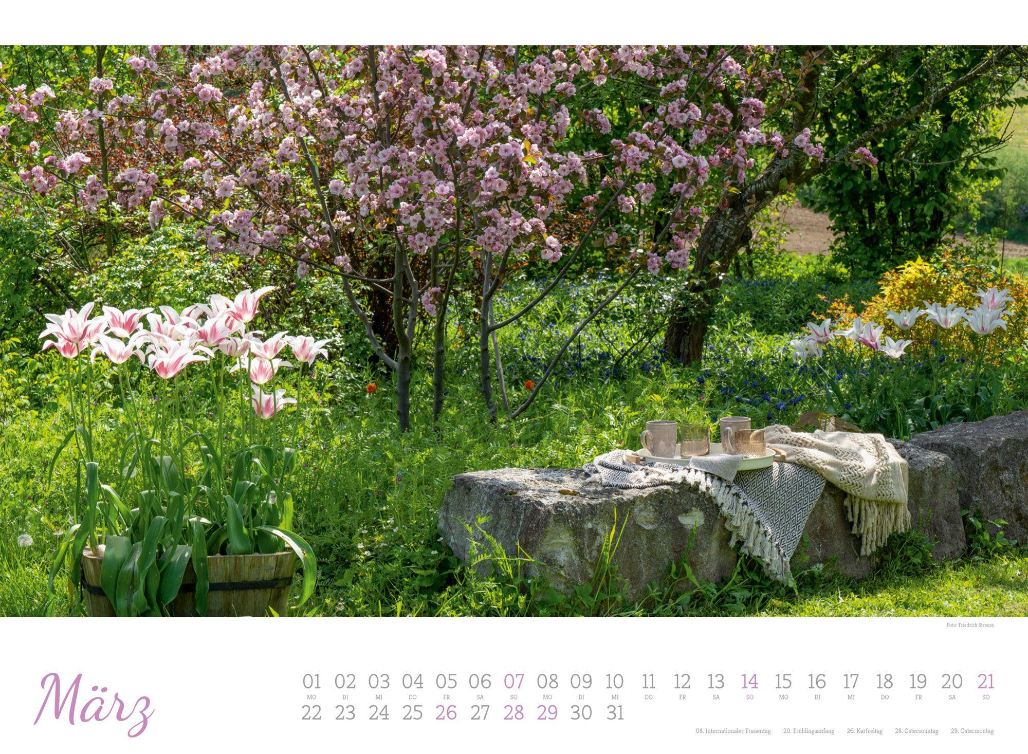 Beispielinhalt (Bild) Zauberhafte Landgärten Kalender 2027
