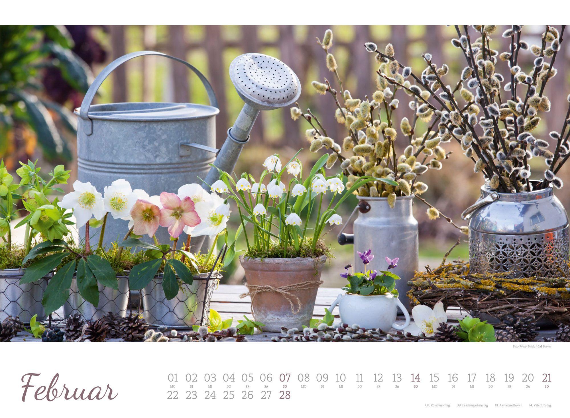 Beispielinhalt (Bild) Zauberhafte Landgärten Kalender 2027