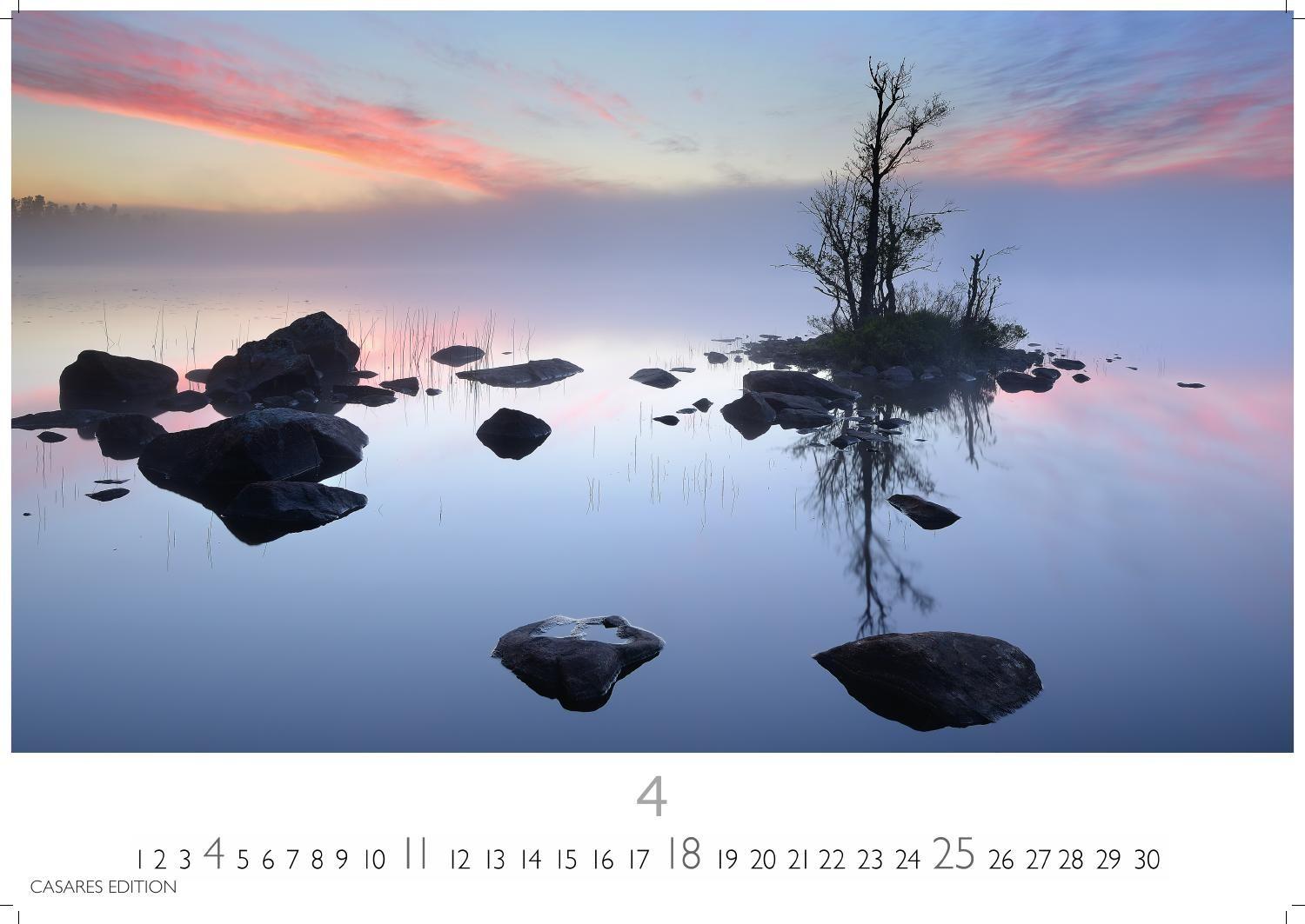 Beispielinhalt (Bild) Nordisches Licht Kalender 2027 - Wandkalender | Fotokalender Naturkalender 35x50cm- mit 12 faszinierenden Fotografien von Landschaften im mildem nordischen Licht