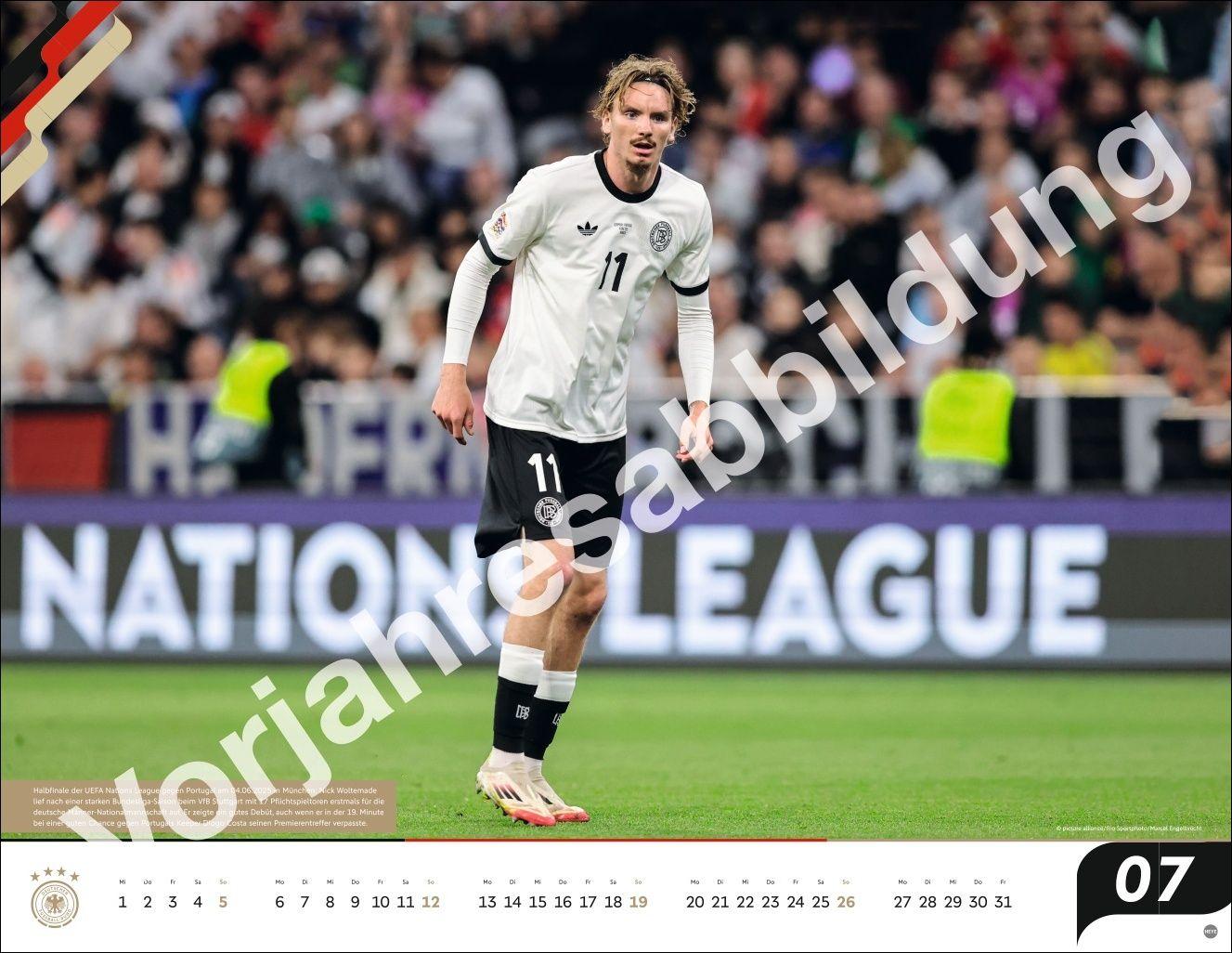 Beispielinhalt (Bild) DFB Männer Posterkalender 2027