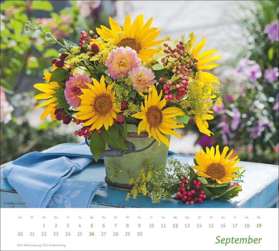 Beispielinhalt (Bild) times&more Blumen Bildkalender 2027