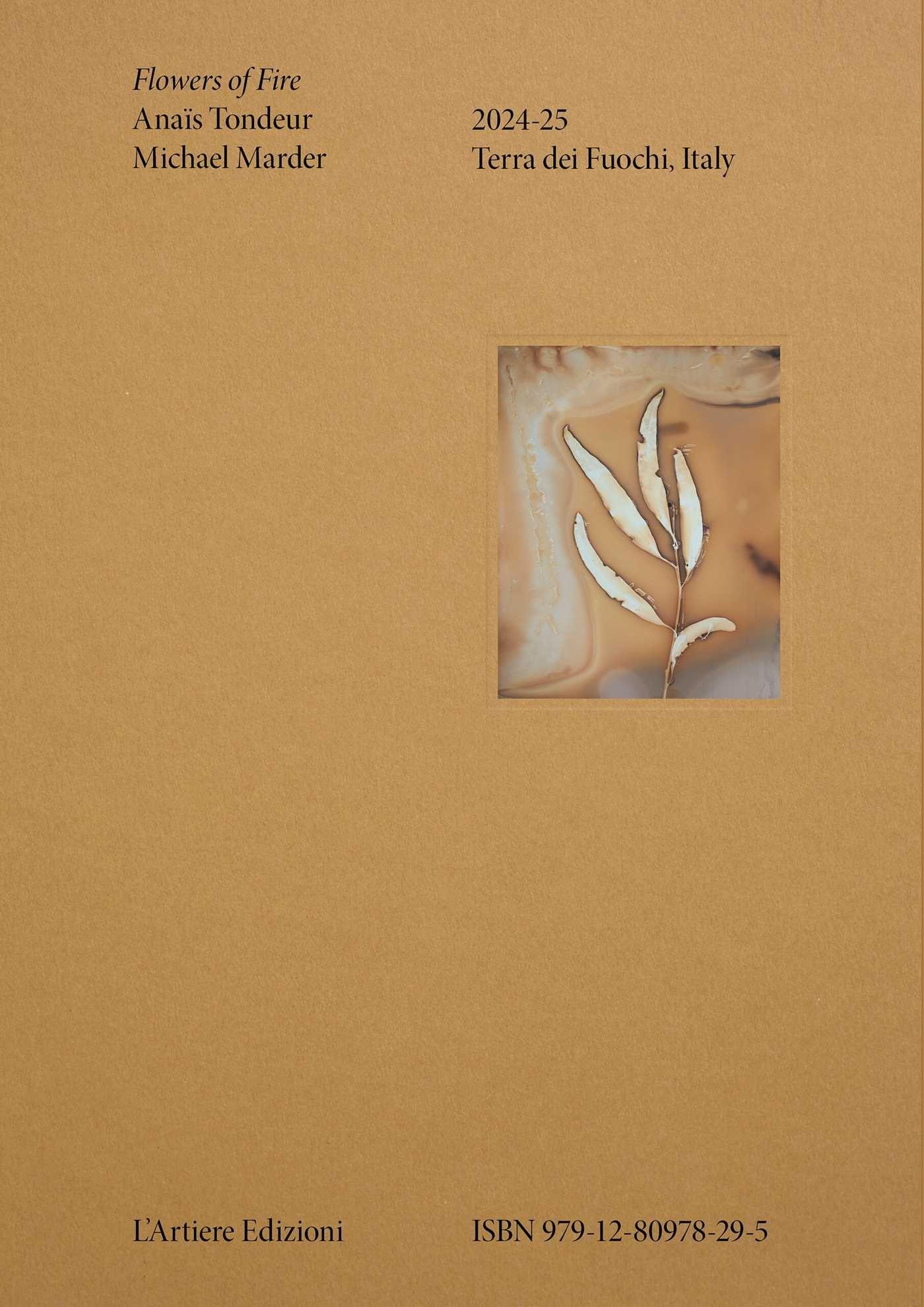 Vorderes Coverbild Flowers of Fire