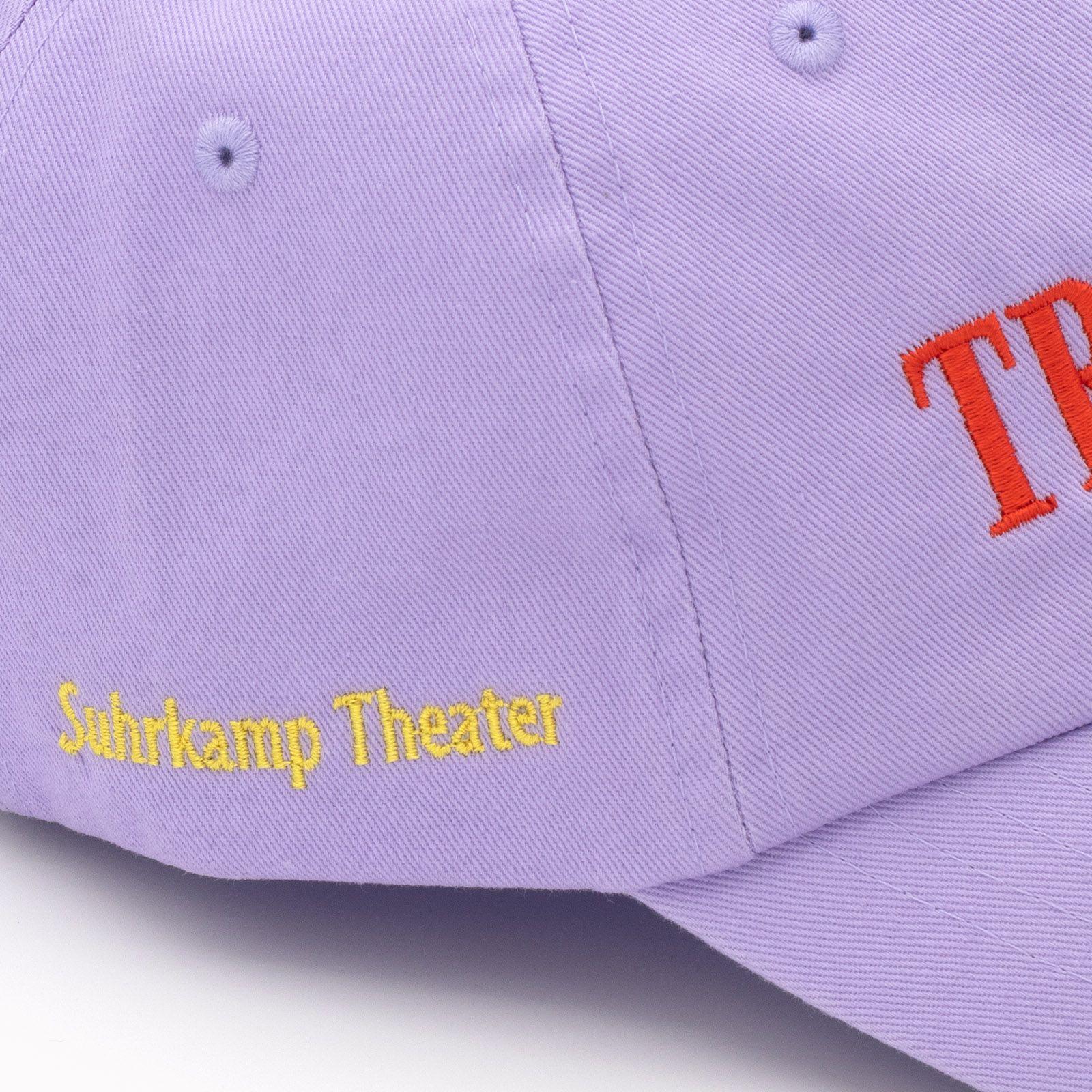 Beispielinhalt (Bild) Basecap TRAGÖDIE (Suhrkamp Theater)