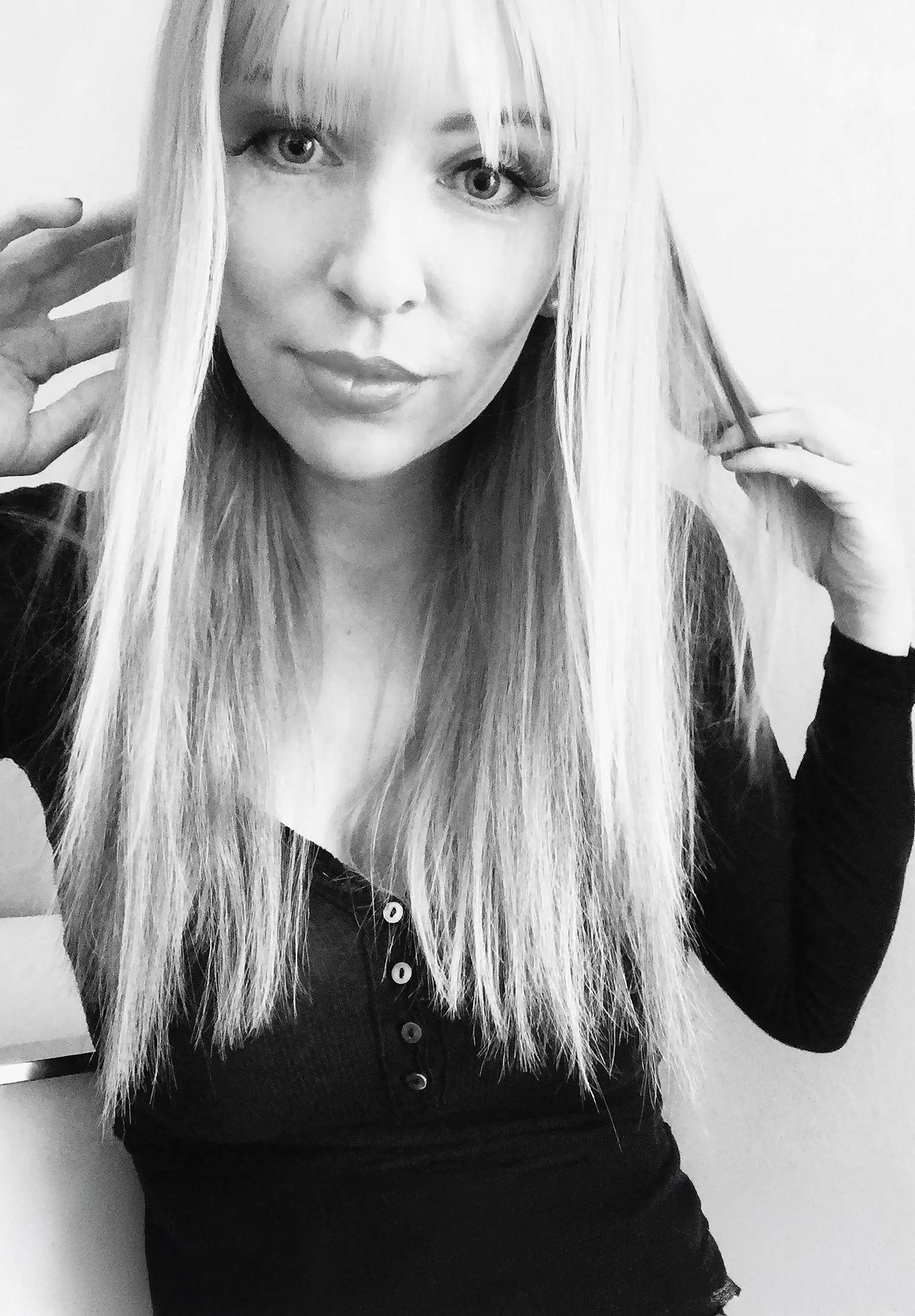 Autorenbild DARK CASTLE