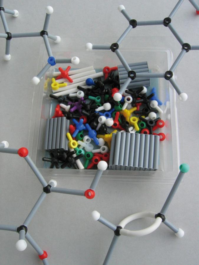 Vorderes Coverbild ORBIT Molekülbaukasten Chemie
