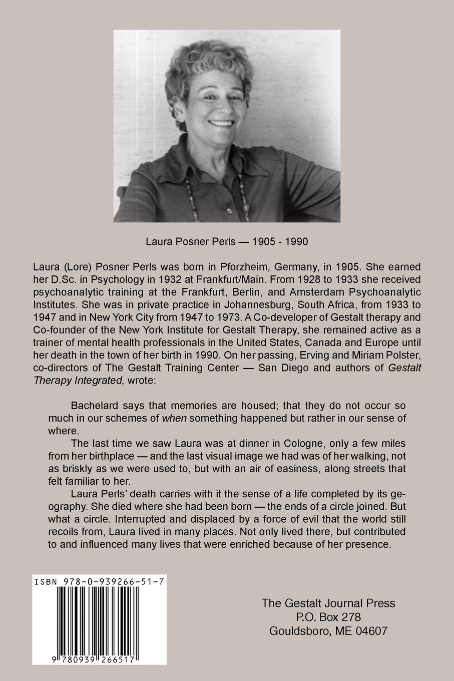 Rückseitencover Living at the Boundary: Collected Works of Laura Pearls