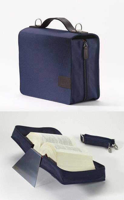 Vorderes Coverbild SartoriusSKIN Tasche BASIC Gr. L in Marine-Blau mit Tragegurt & Buchstütze