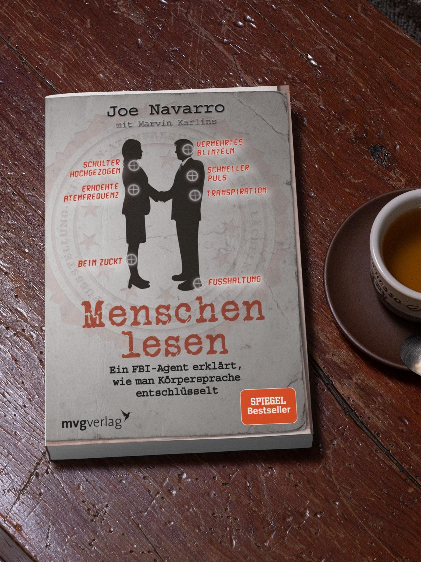 Beispielinhalt (Bild) Menschen lesen