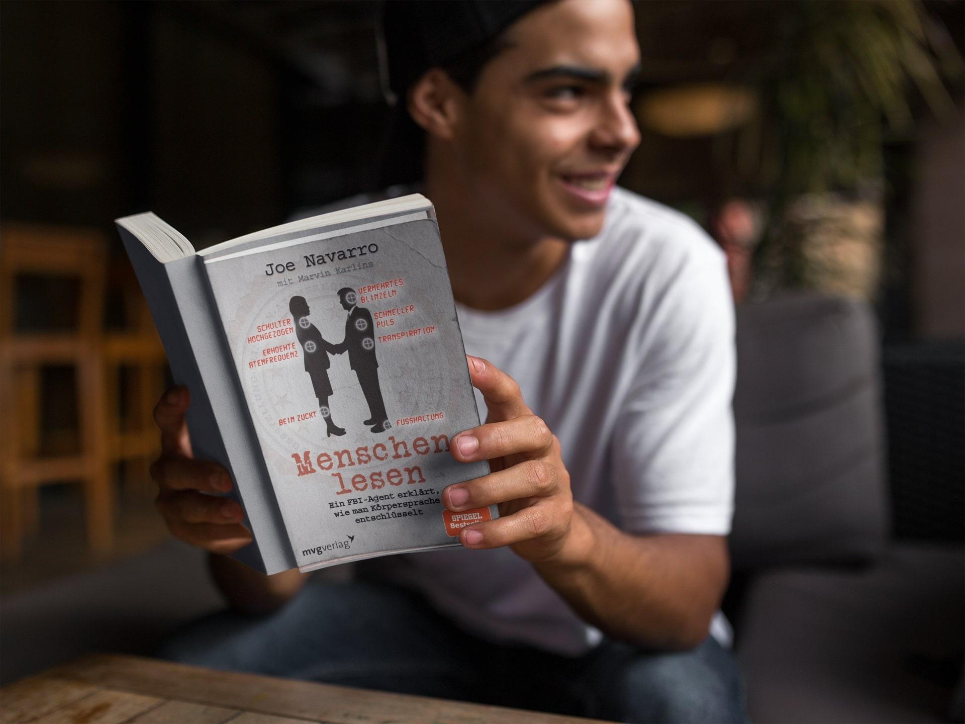 Beispielinhalt (Bild) Menschen lesen