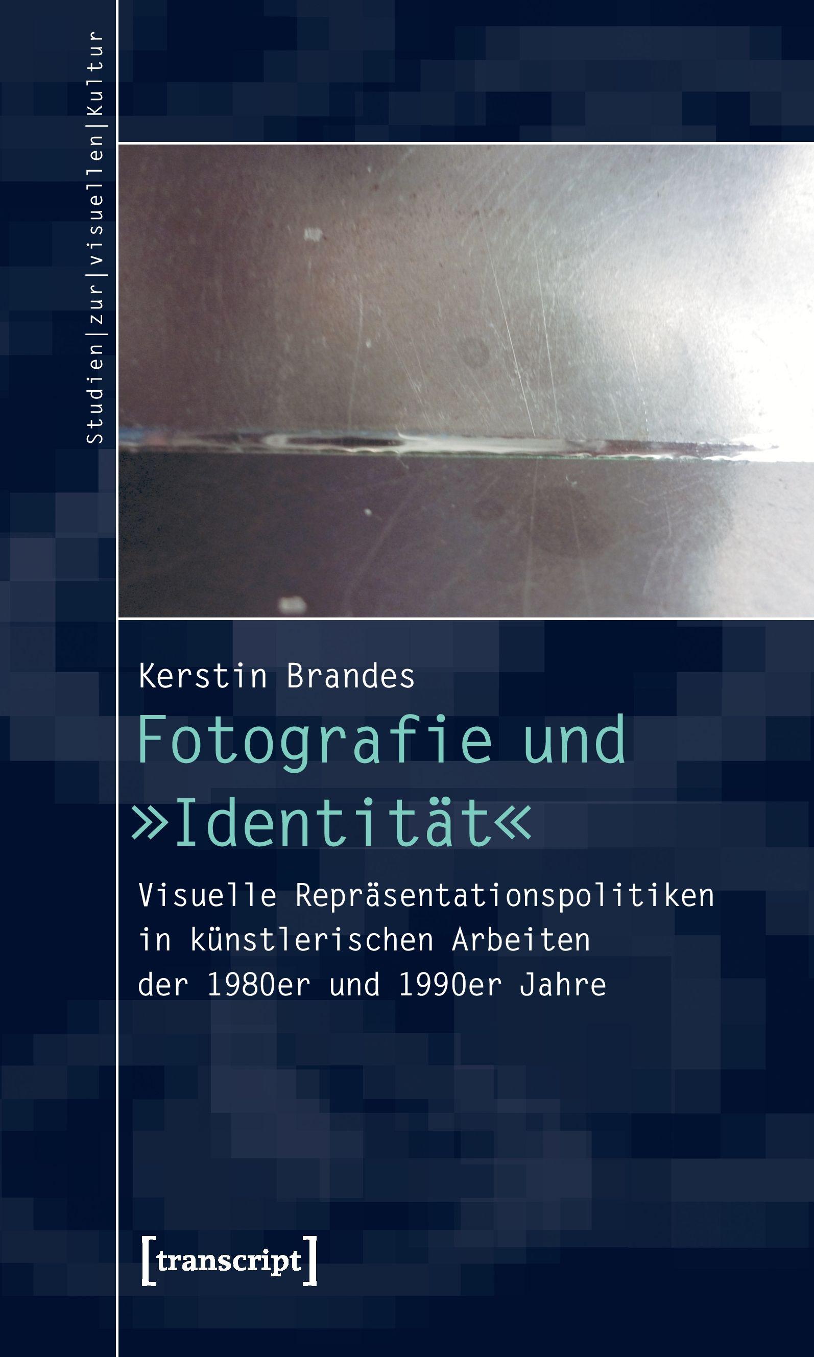 Vorderes Coverbild Fotografie und 'Identität'