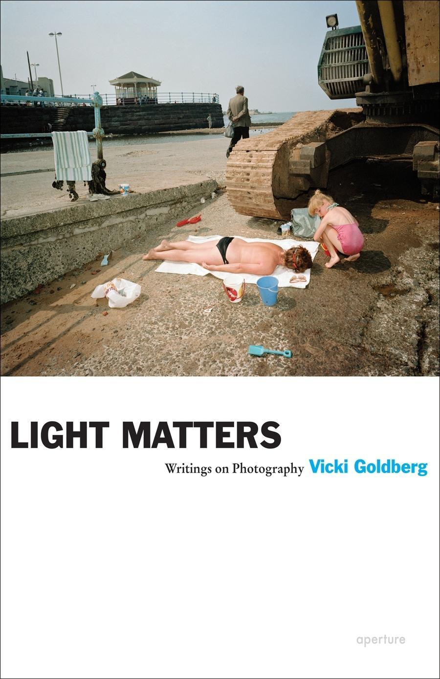 Vorderes Coverbild Vicki Goldberg: Light Matters