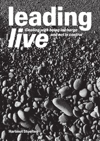 Vorderes Coverbild leading live