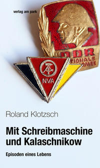 Vorderes Coverbild Mit Schreibmaschine und Kalaschnikow