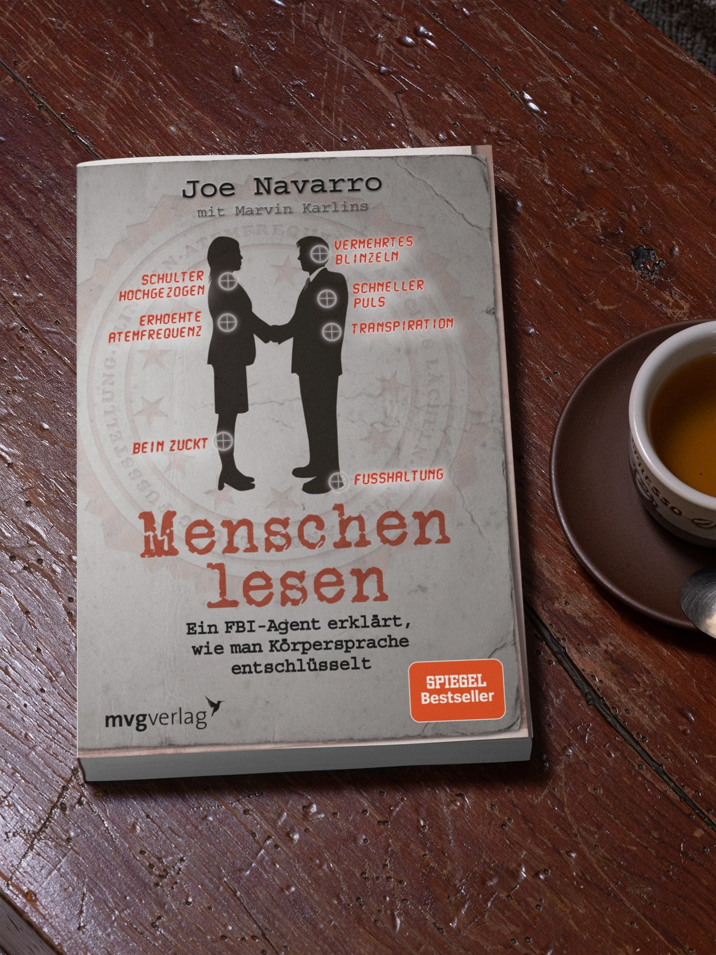 Beispielinhalt (Bild) Menschen lesen