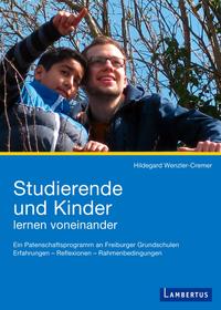 Vorderes Coverbild Studierende und Kinder lernen voneinander