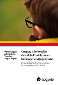 Vorderes Coverbild Umgang mit sexueller Gewalt in Einrichtungen für Kinder und Jugendliche
