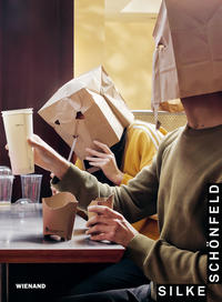 Vorderes Coverbild Young Artists - Silke Schönfeld