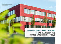 Vorderes Coverbild Immobilienzertifizierung - Nachhaltigkeit und Wirtschaftlichkeit im Fokus