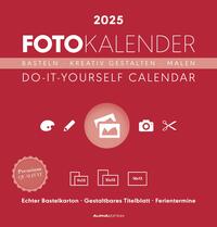 Vorderes Coverbild Alpha Edition - Foto-Bastelkalender rot 2025, 21x22cm, Do it yourself Kalender mit Seiten aus hochwertigem Bastelkarton, gestaltbares Titelblatt und Ferientermine DE/AT/CH und int. Kalendarium