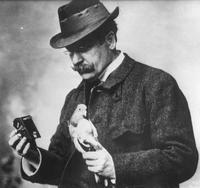 Vorderes Coverbild Über Julius Neubronner und wie er die Brieftaubenphotographie erfand