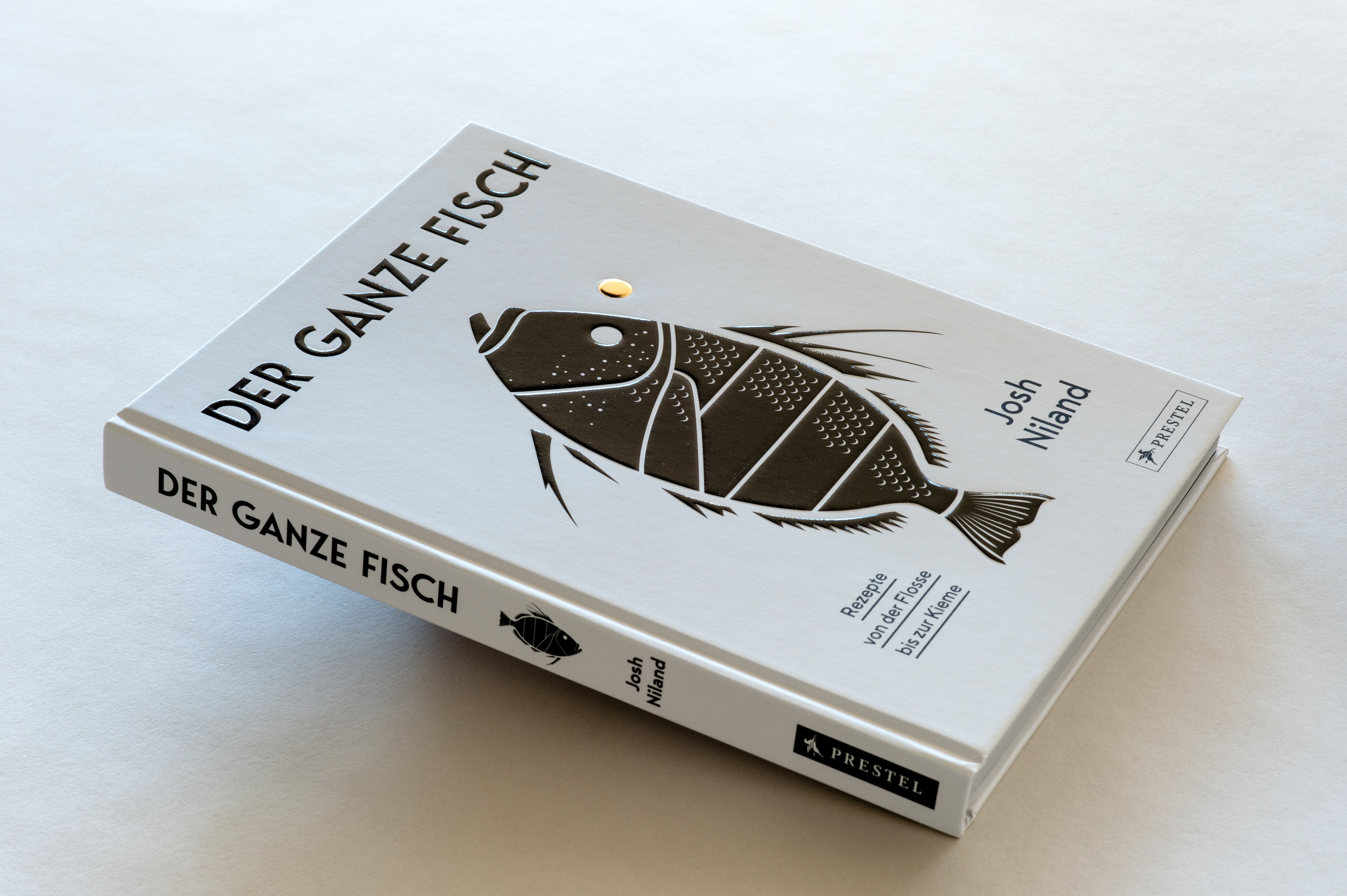 Beispielinhalt (Bild) Der ganze Fisch: Rezepte von der Flosse bis zur Kieme