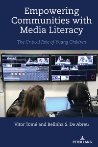 Vorderes Coverbild Empowering Communities with Media Literacy