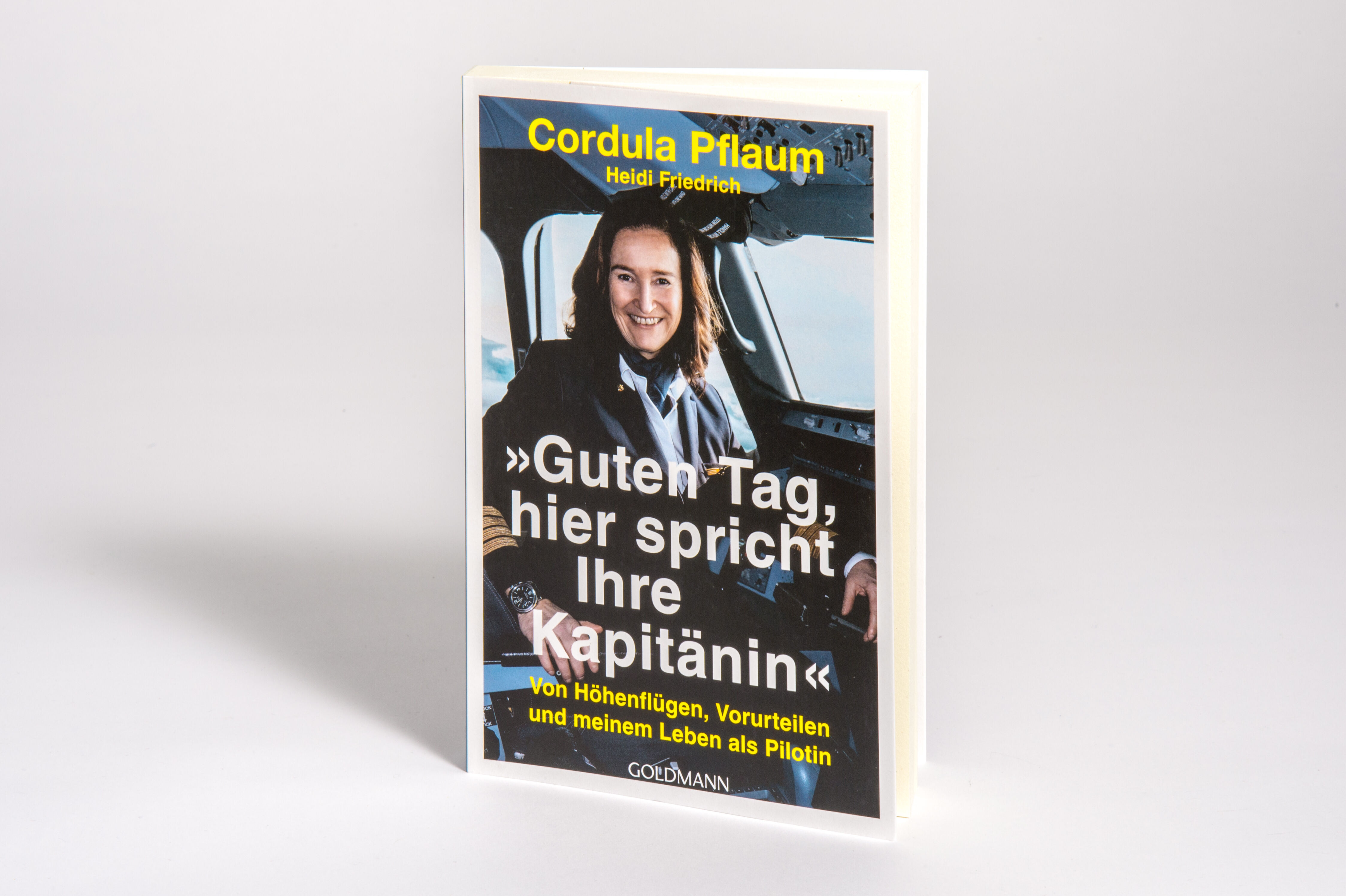 Beispielinhalt (Bild) "Guten Tag, hier spricht Ihre Kapitänin"