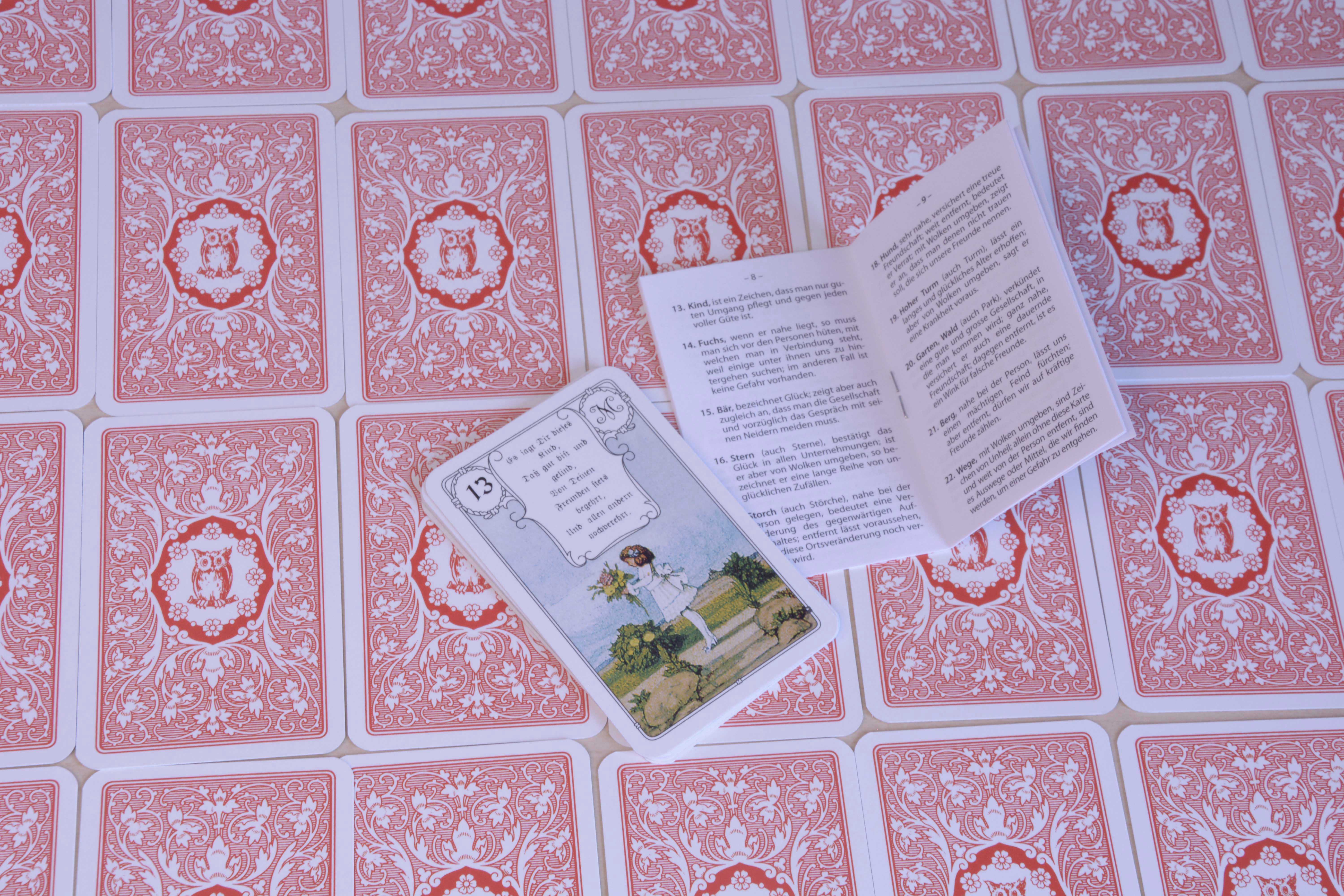 Beispielinhalt (Bild) Lenormand Orakelkarten - rote Eule