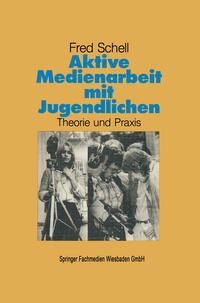 Vorderes Coverbild Aktive Medienarbeit mit Jugendlichen