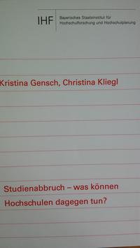 Vorderes Coverbild Studienabbruch-was können Hochschulen dagegen tun?