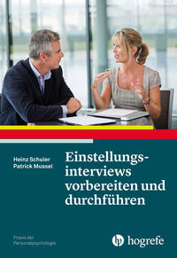 Vorderes Coverbild Einstellungsinterviews vorbereiten und durchführen